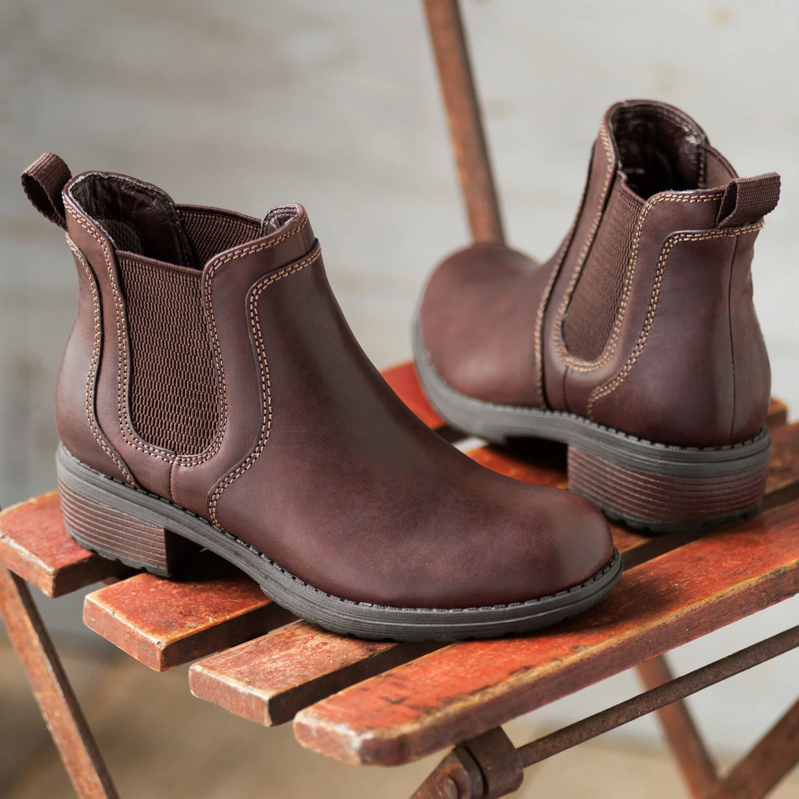 Women's Double Up Chelsea Boot - Image 12